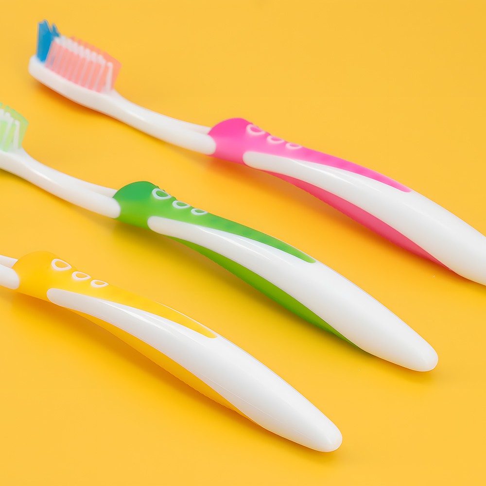 Factory Classic Soft Rubber Plastic 3 Color Adults Manual Toothbrush