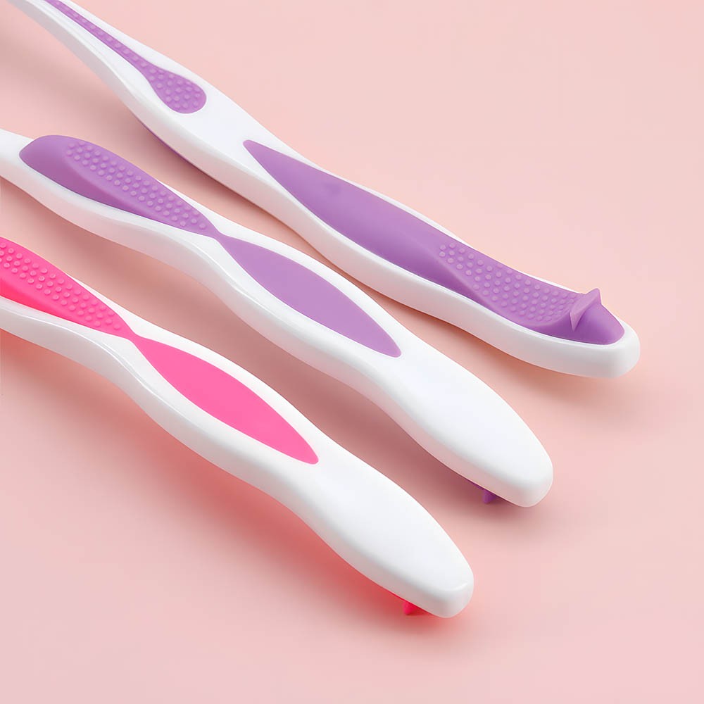 Custom Logo Soft Nylon Bristle and Rubber Handle Adult Toothbrush for Home Use