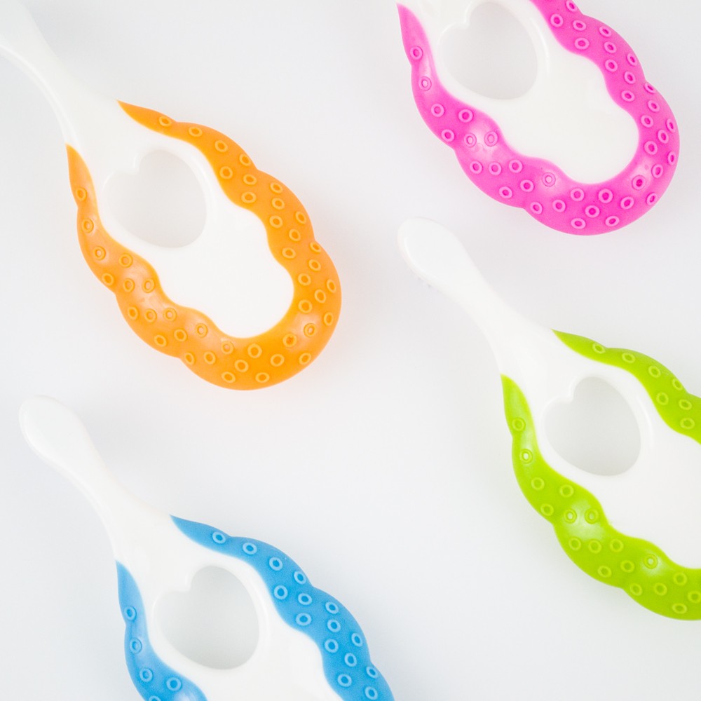Wholesale Children′s Toothbrush with Custom Logo Medium Bristle Type Directly From Manufacturer