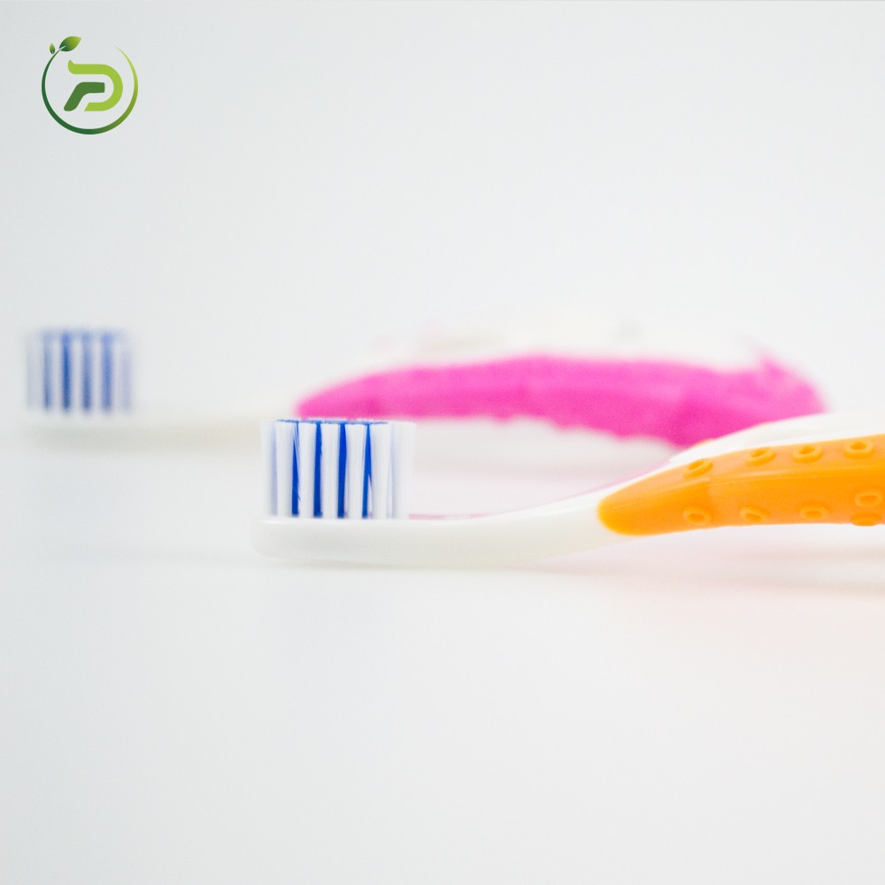 Wholesale Children′s Toothbrush with Custom Logo Medium Bristle Type Directly From Manufacturer