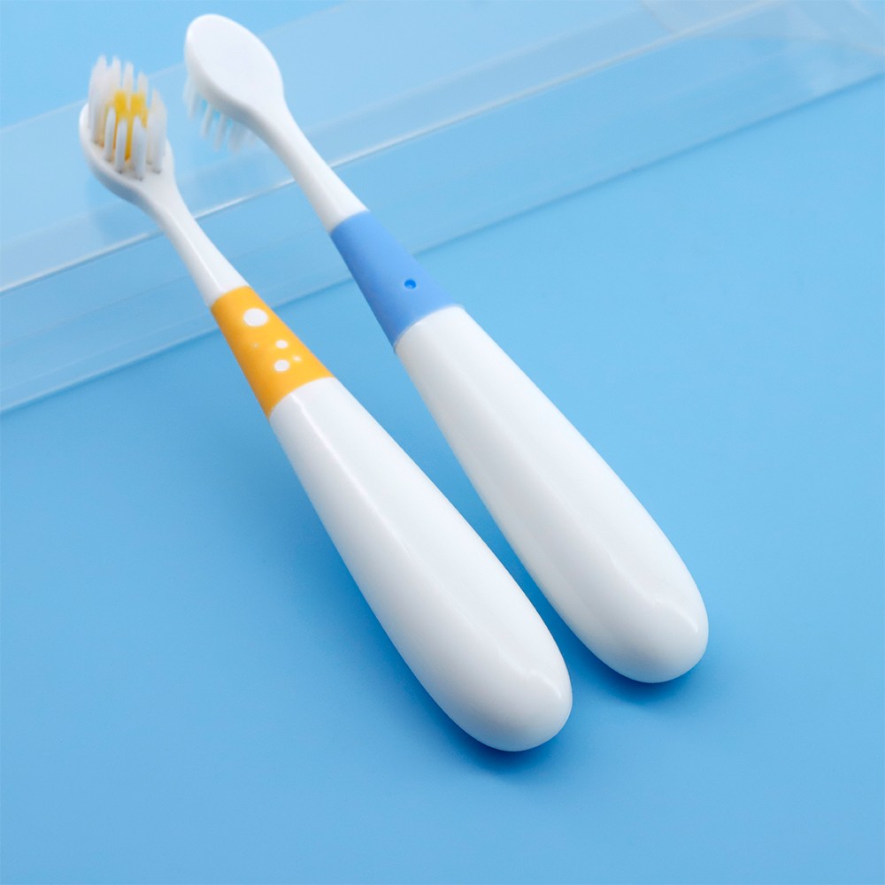 Customizable Logo Soft Children′s Toothbrush with Colorful Handle Manual Use for Home Use