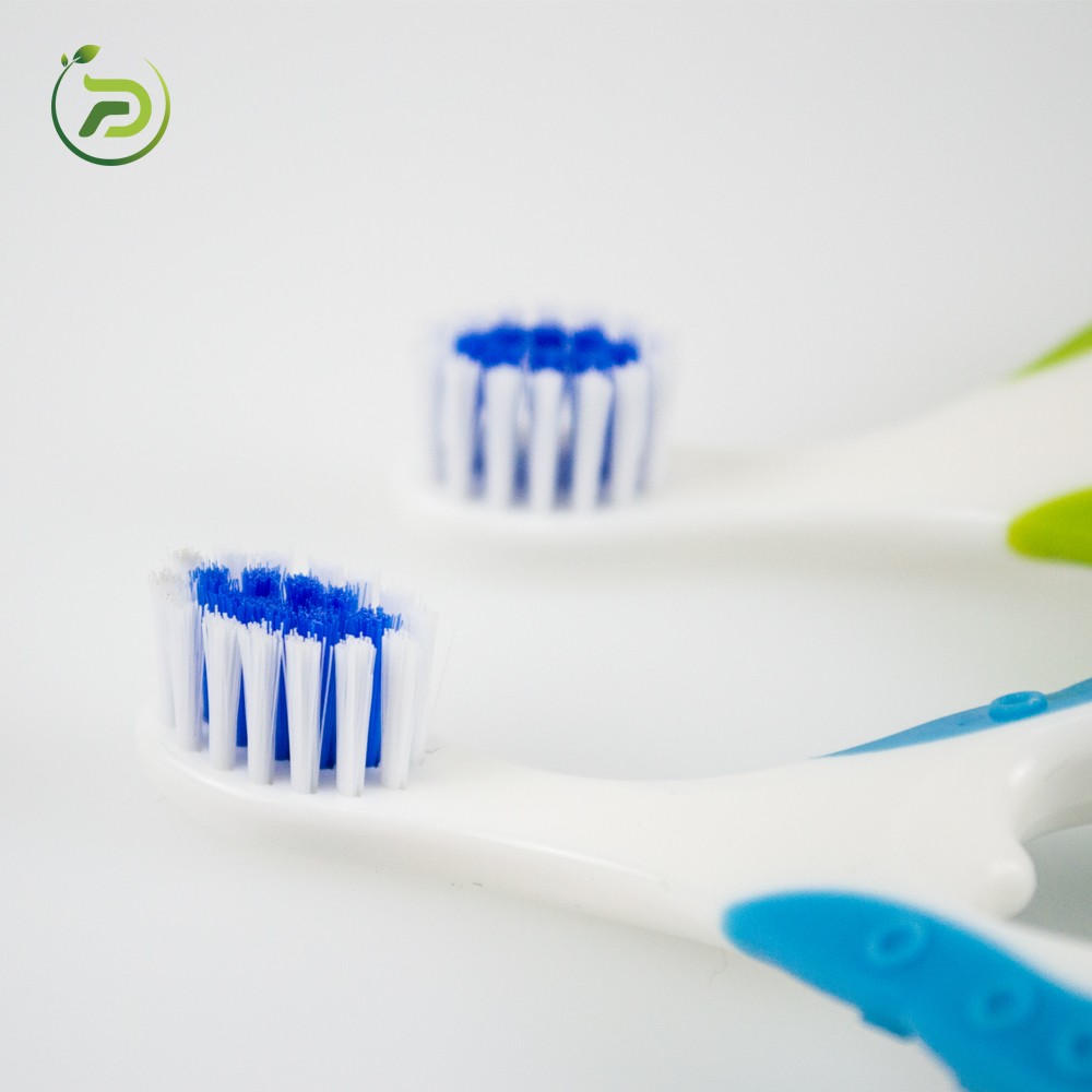 Wholesale Children′s Toothbrush with Custom Logo Medium Bristle Type Directly From Manufacturer