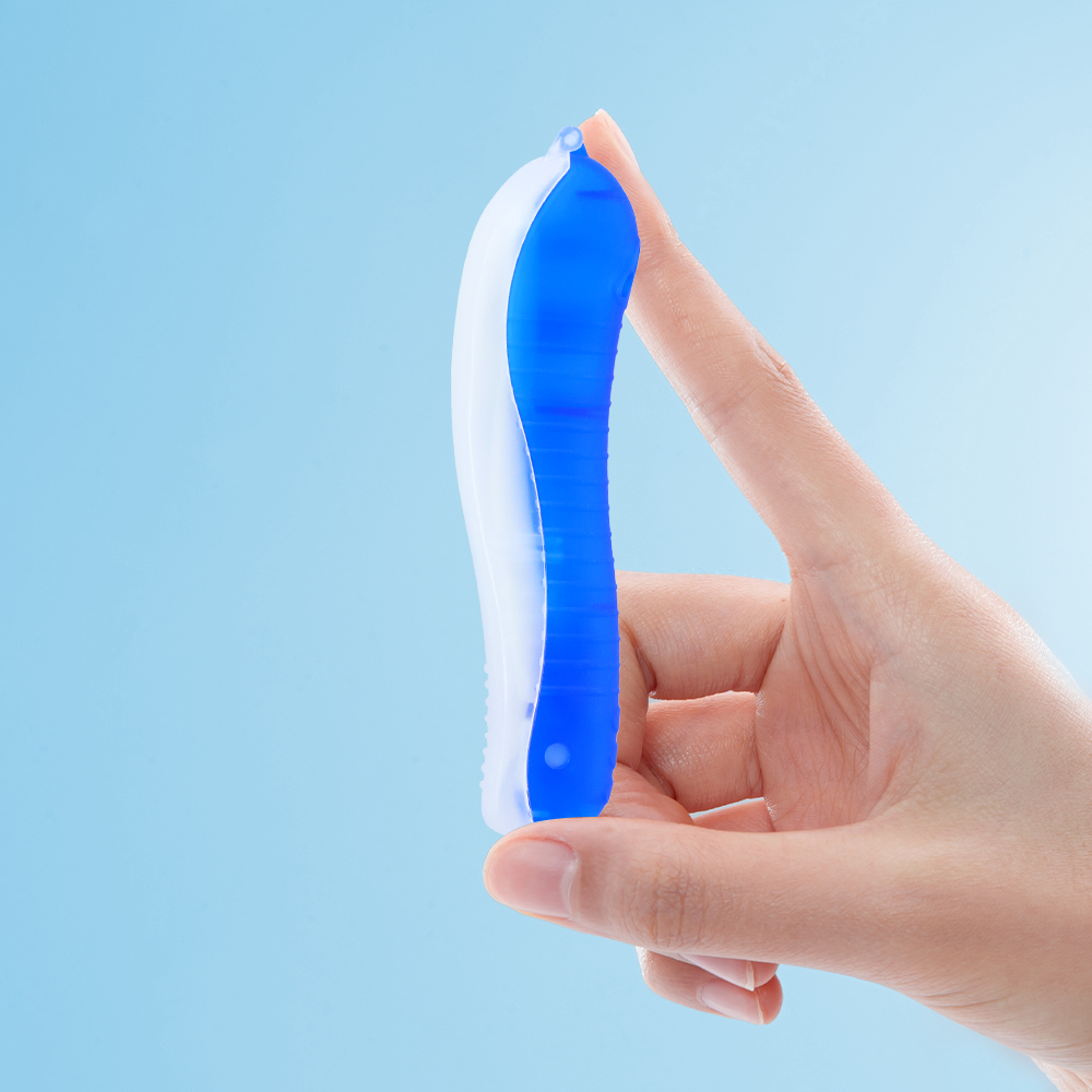ergonomic-anti-slip-handle-design-foldable-toothbrush.jpg